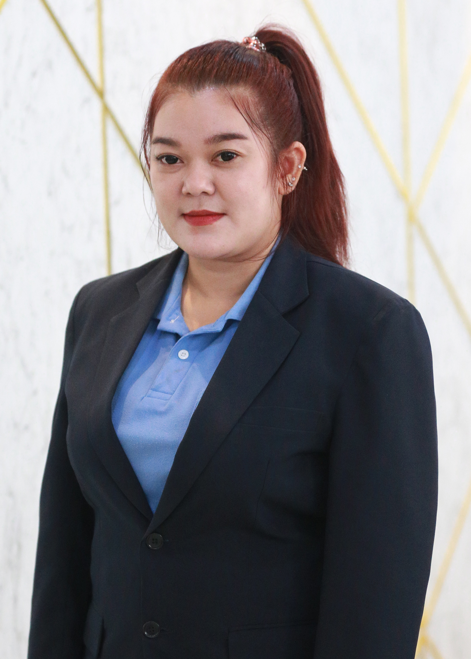 นางสาววุฒิศักดิ์ เหล็กคำ