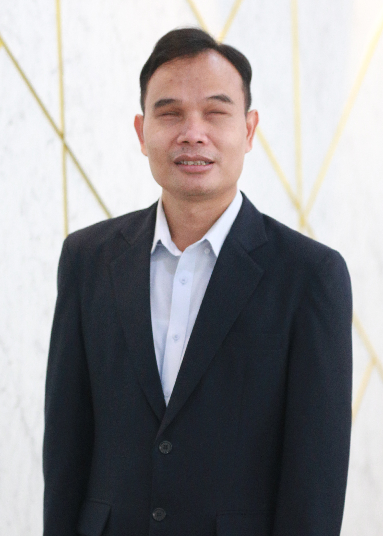 นายเมธาวี ภุมรินทร์