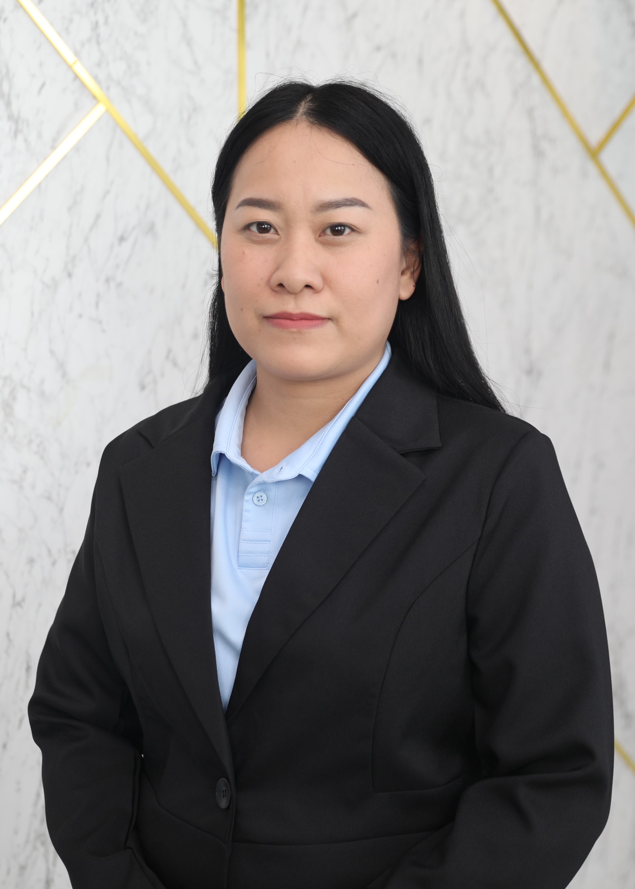 นางสาวศุพลพงษ์ บัวหล้า