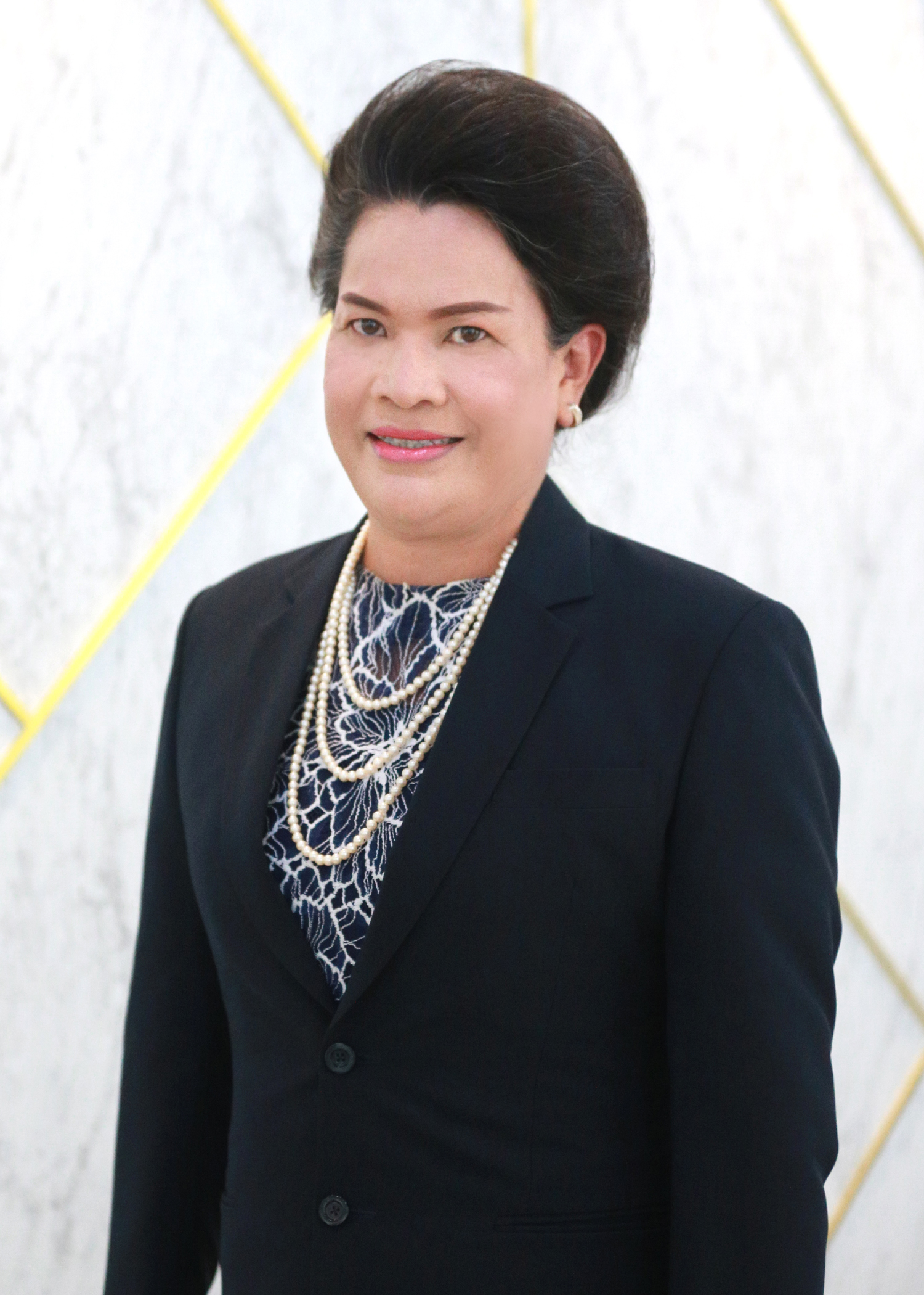 นายนพศร พรมณีพิศมัย